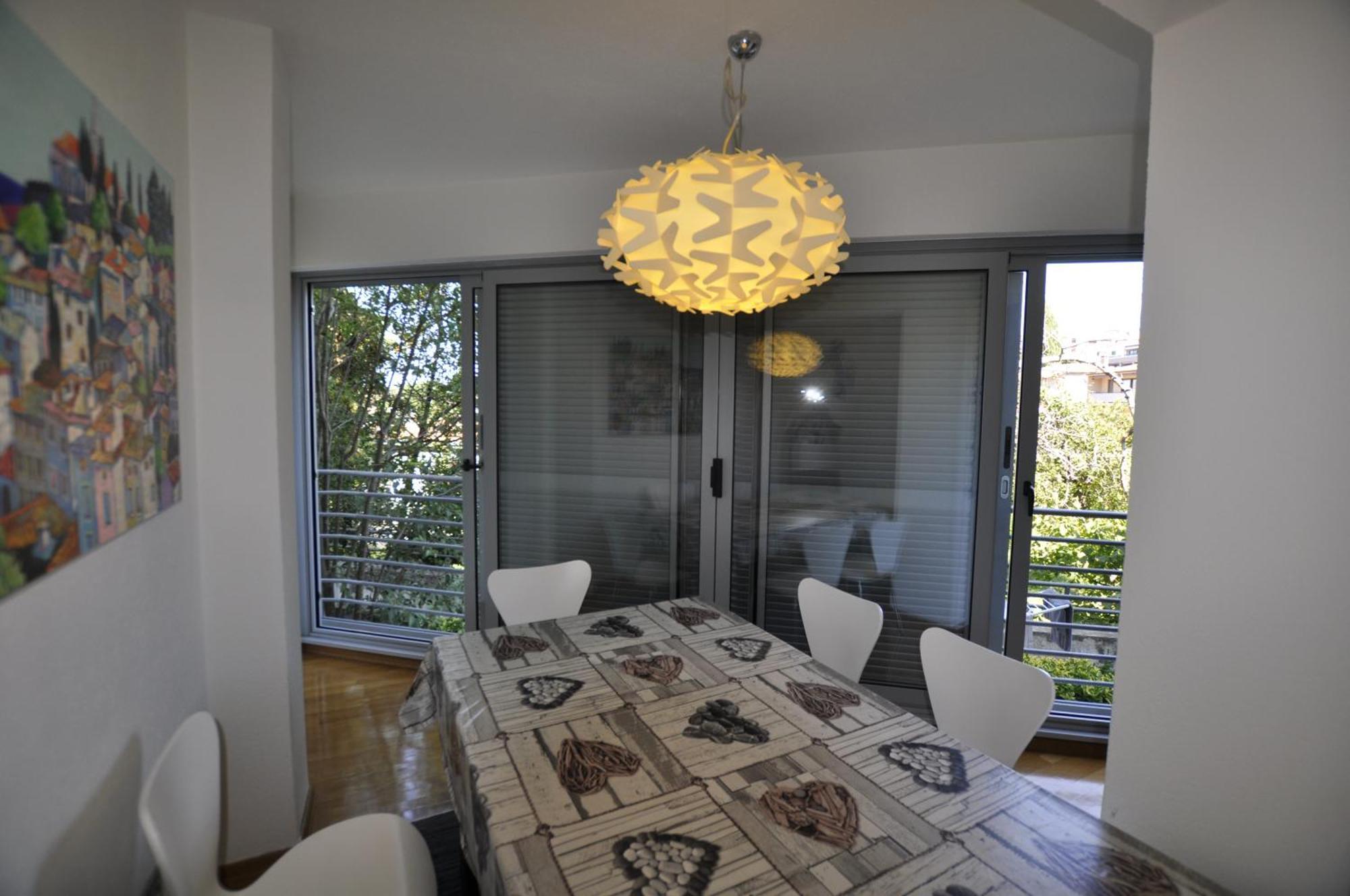 Apartment Alessia Apartments-top Location And Garage Parking